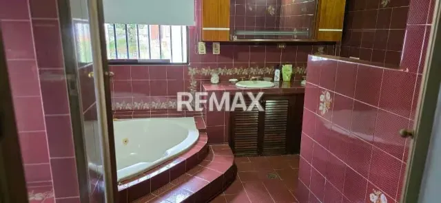 SE VENDE CASA EN CUMBRES DE CURUMOS - 18