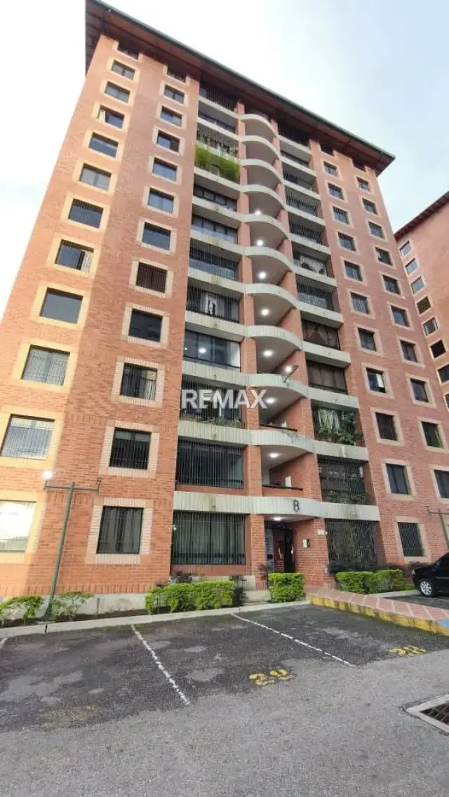 EN ALQUILER Apartamento Alta Vista
