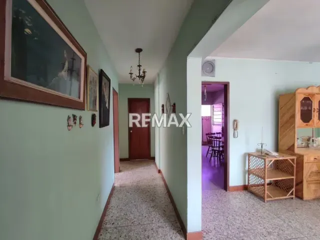 VENTA AMPLIO APARTAMENTO EN LA AV BOLIVAR DE VALENCIA - 11