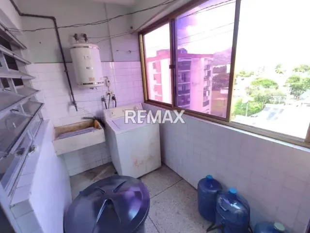 VENTA AMPLIO APARTAMENTO EN LA AV BOLIVAR DE VALENCIA - 20
