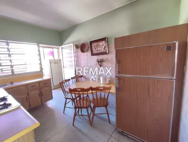 VENTA AMPLIO APARTAMENTO EN LA AV BOLIVAR DE VALENCIA - 10