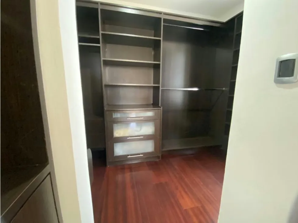 Se vende casa 580m² 4h+2s/4b+2s/4e Bosques de la lagunita - 19