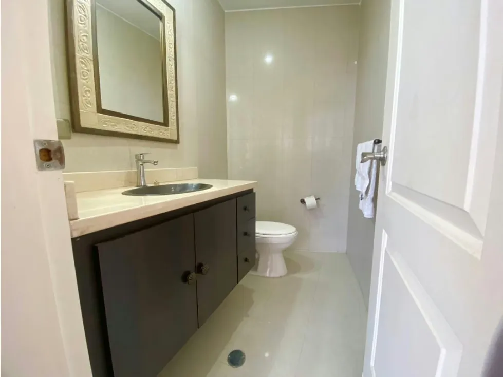 Se vende casa 580m² 4h+2s/4b+2s/4e Bosques de la lagunita - 22