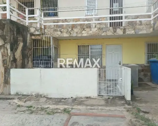 POTENCIAL Y CÓMODO APARTAMENTO EN PB EN LA AV JUAN BAUTISTA ARISMENDI - 7