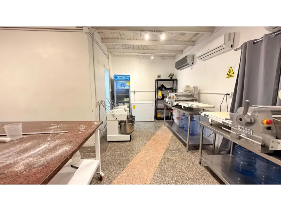Casa Comercial En Alta Florida venta y Alquiler 699m2 - 18