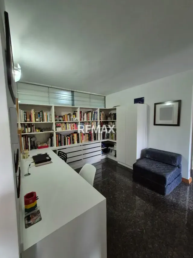 SE VENDE HERMOSO APARTAMENTO CON BELLA VISTA EN EL MIRADOR DE LA TAHONA. PISO BAJO. M7 - 13