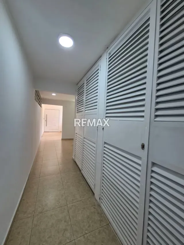 SE VENDE HERMOSO APARTAMENTO CON BELLA VISTA EN EL MIRADOR DE LA TAHONA. PISO BAJO. M7 - 6