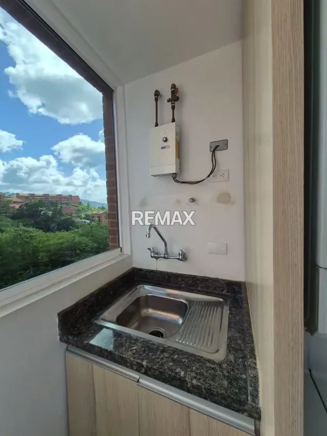 SE VENDE HERMOSO APARTAMENTO CON BELLA VISTA EN EL MIRADOR DE LA TAHONA. PISO BAJO. M7 - 9