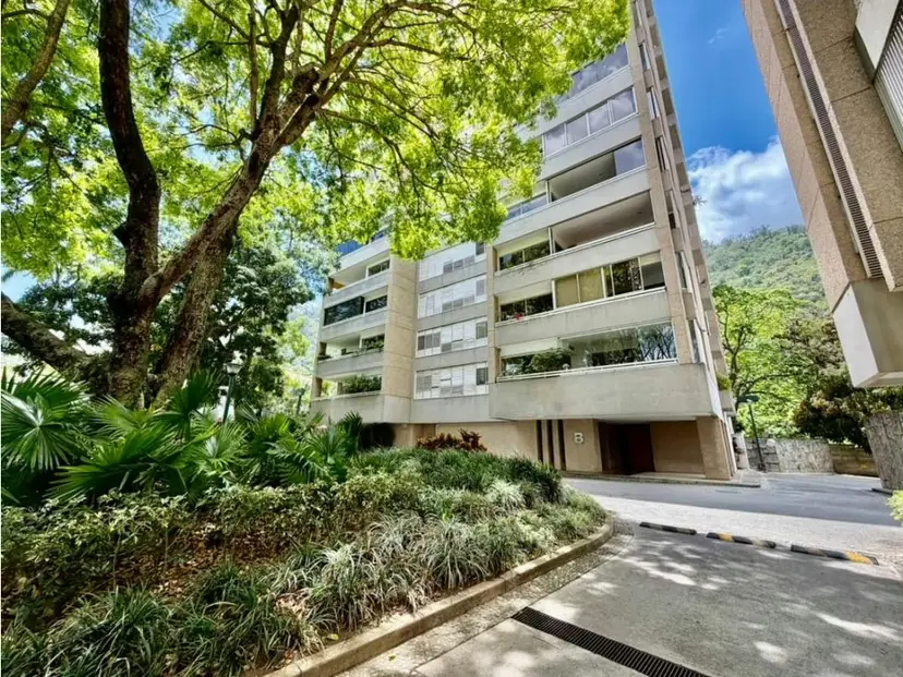 Se alquila Apto 232m² 3h+s/2b+s+v/4p La Castellana