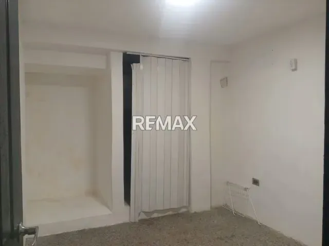 En venta apartamento ubicado en la Urbanización San Francisco - 6