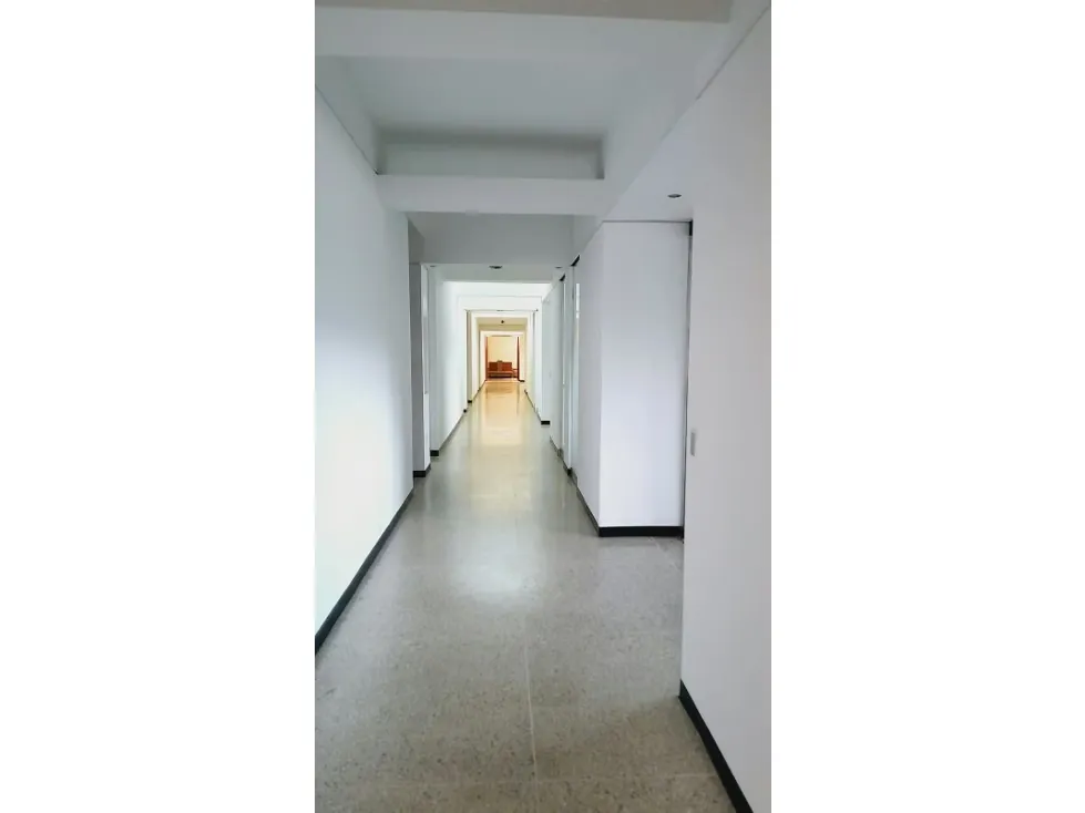Alquiler Oficina 248 m2 aprox completa o por áreas La Trinidad Caracas - 14