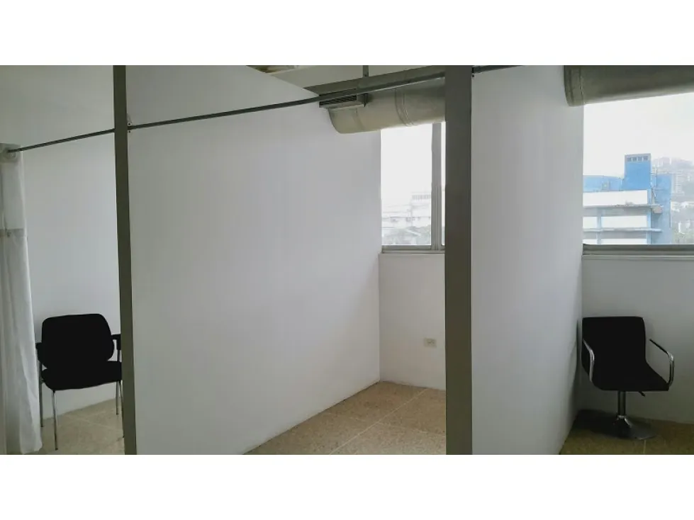 Alquiler Oficina 248 m2 aprox completa o por áreas La Trinidad Caracas - 8