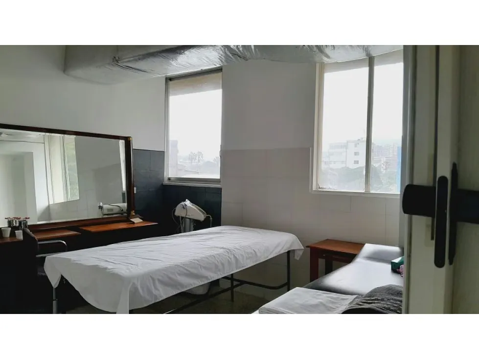Alquiler Oficina 248 m2 aprox completa o por áreas La Trinidad Caracas - 9