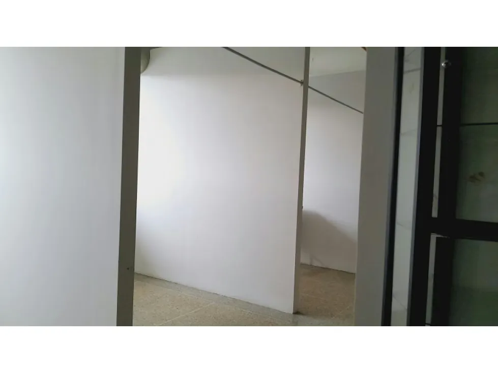 Alquiler Oficina 248 m2 aprox completa o por áreas La Trinidad Caracas - 10