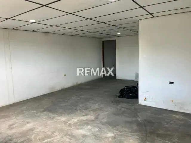 OFICINAS EN ALQUILER Avenida Padilla, Detrás de Panorama - 11