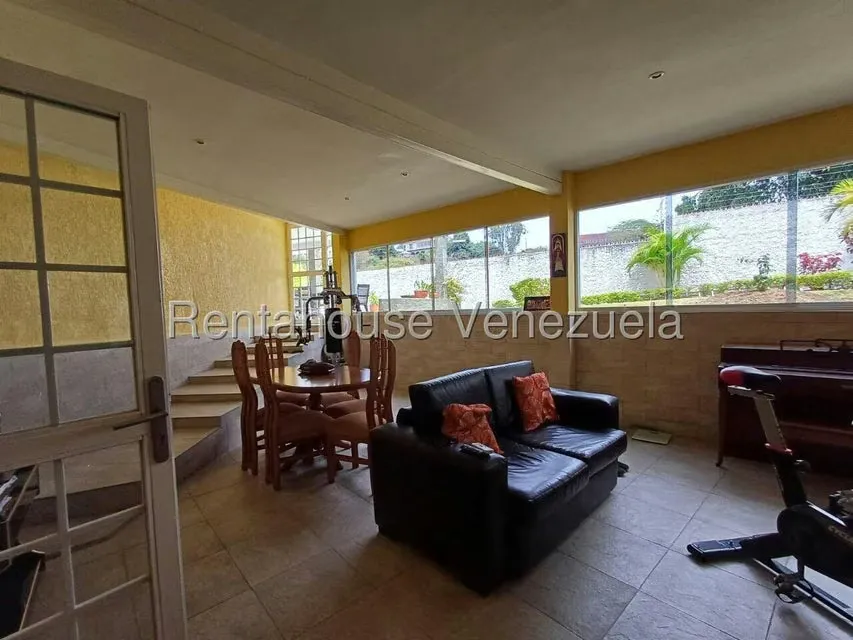 Casa (Multipes Niveles) en Venta en Prados del Este, Distrito Metropolitano - 16