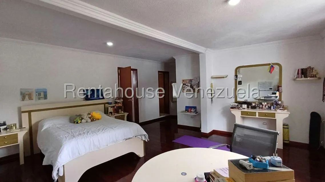 Casa (Multipes Niveles) en Venta en Prados del Este, Distrito Metropolitano - 22
