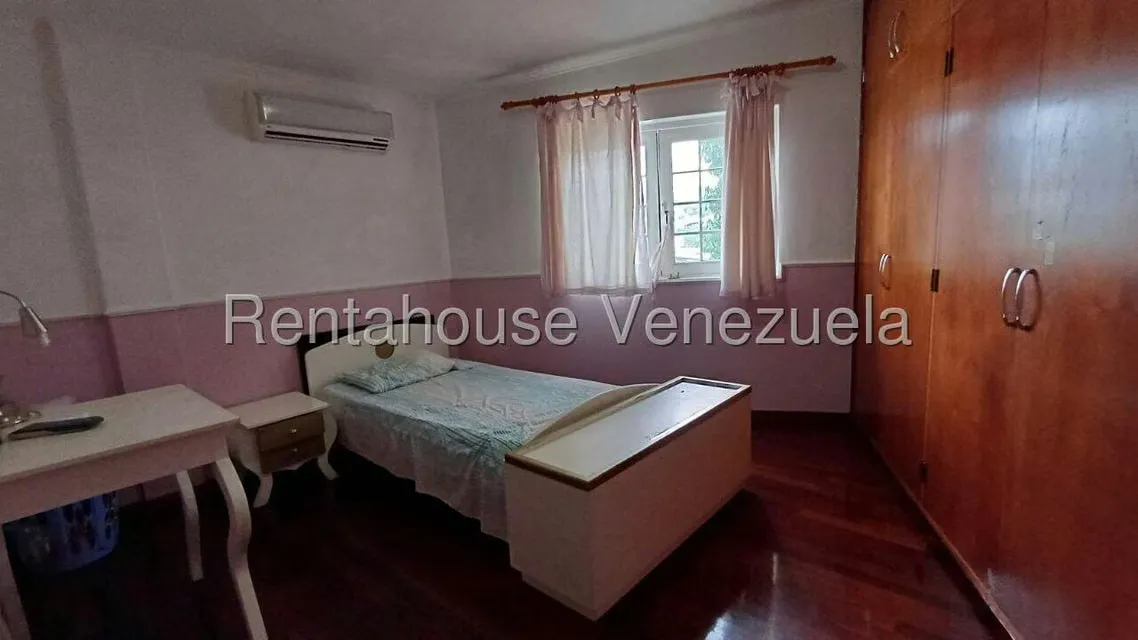 Casa (Multipes Niveles) en Venta en Prados del Este, Distrito Metropolitano - 30