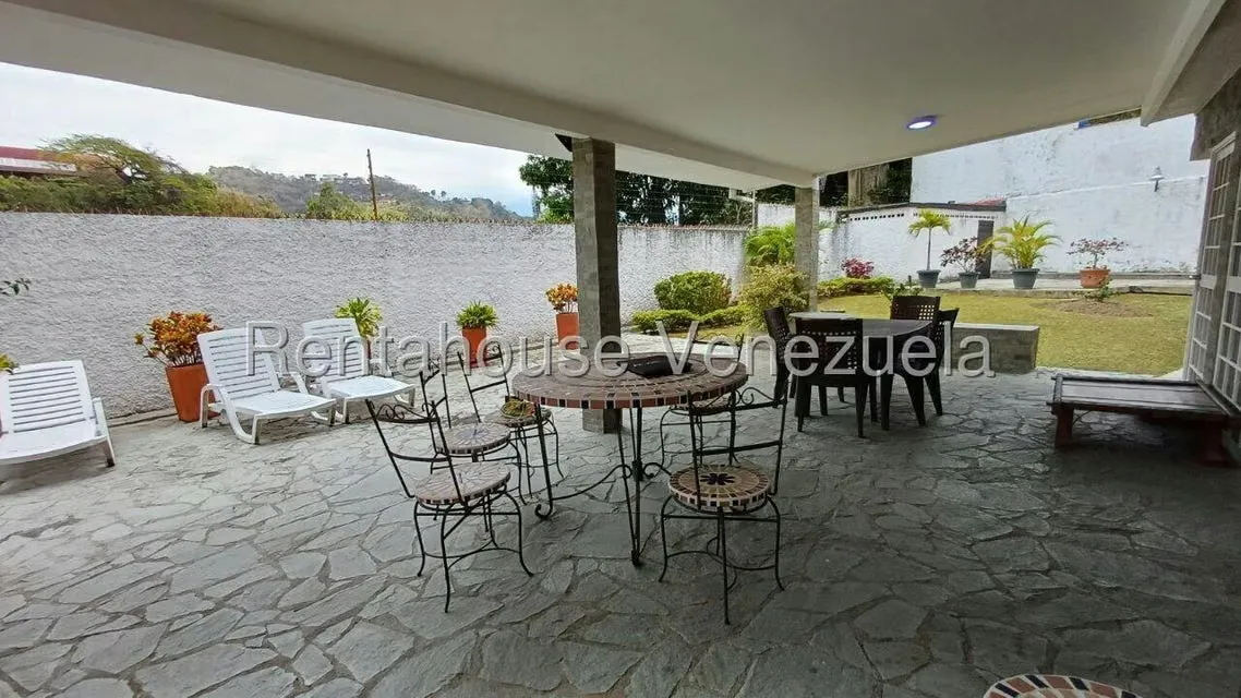 Casa (Multipes Niveles) en Venta en Prados del Este, Distrito Metropolitano - 43