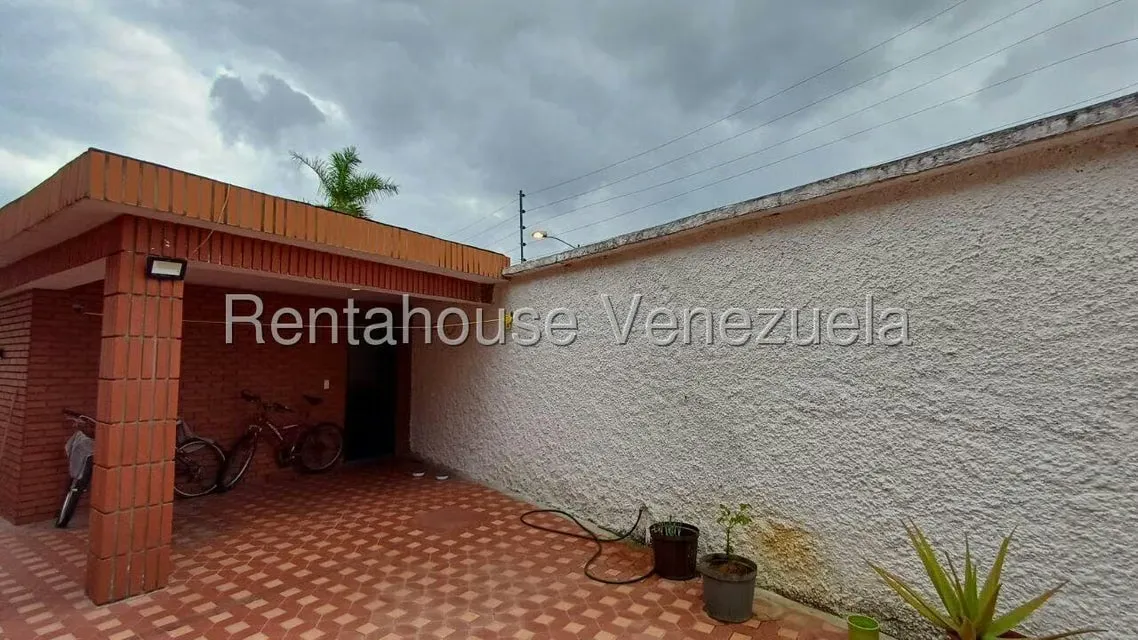 Casa (Multipes Niveles) en Venta en Prados del Este, Distrito Metropolitano - 44