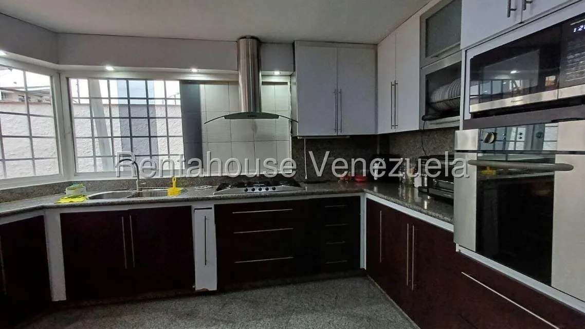 Casa (Multipes Niveles) en Venta en Prados del Este, Distrito Metropolitano - 10