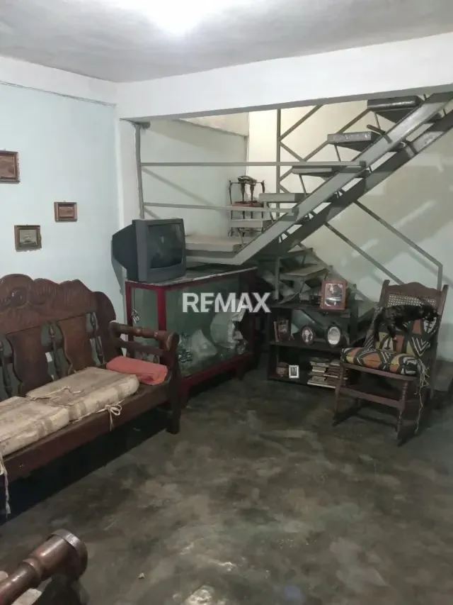 Se Vende Casa con gran potencial comercial - 2