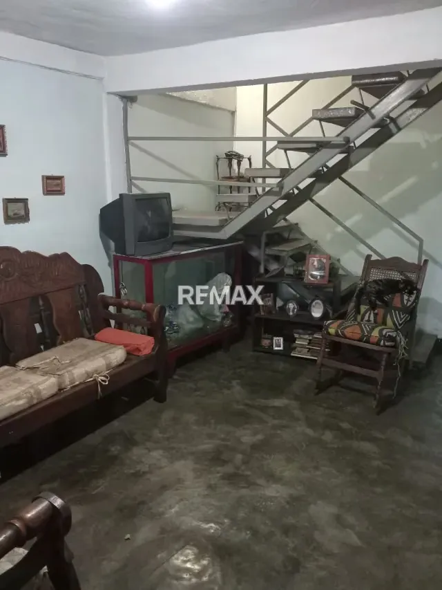 Se Vende Casa con gran potencial comercial - 3