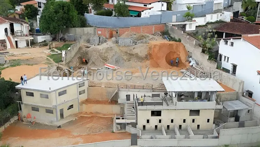 Terreno (Residencial) en Venta en Prados del Este, Distrito Metropolitano