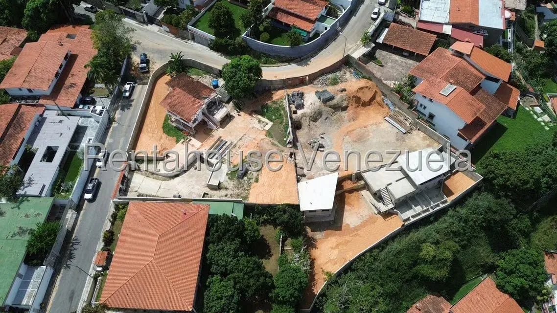 Terreno (Residencial) en Venta en Prados del Este, Distrito Metropolitano - 4
