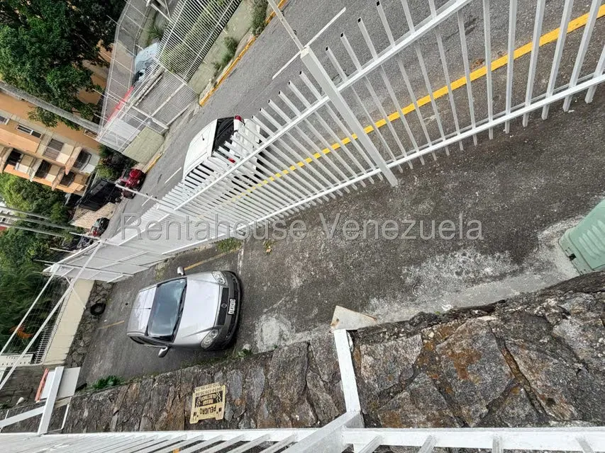 Apartamento (1 Nivel) en Venta en Colinas de Santa Monica, Distrito Metropolitano - 4