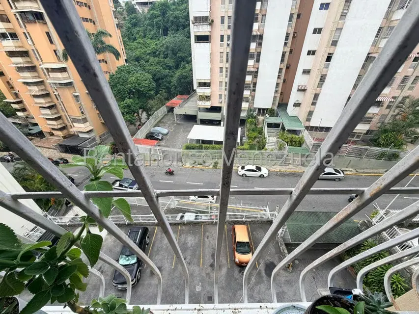 Apartamento (1 Nivel) en Venta en Colinas de Santa Monica, Distrito Metropolitano - 36