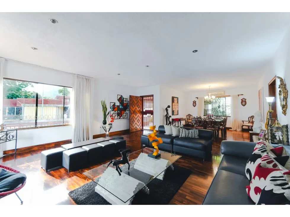 Se vende casa 585m2 Alta Florida 3093 - 3