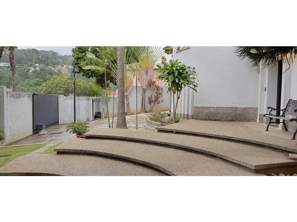 Vendo casa 400m2 Colinas del Tamanaco 6333