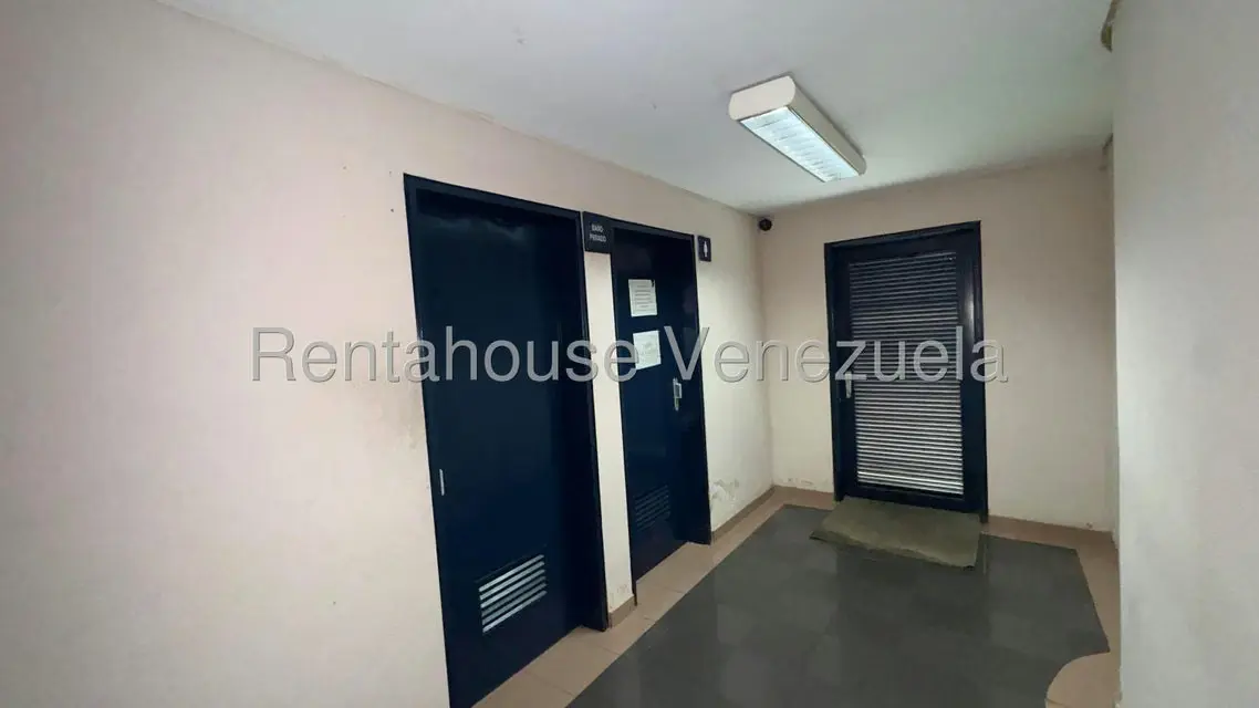Oficina en Alquiler en Las Minas, Miranda - 12