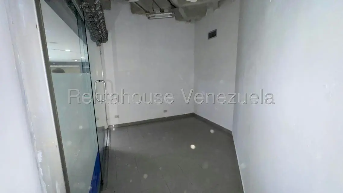 Oficina en Alquiler en Las Minas, Miranda - 10