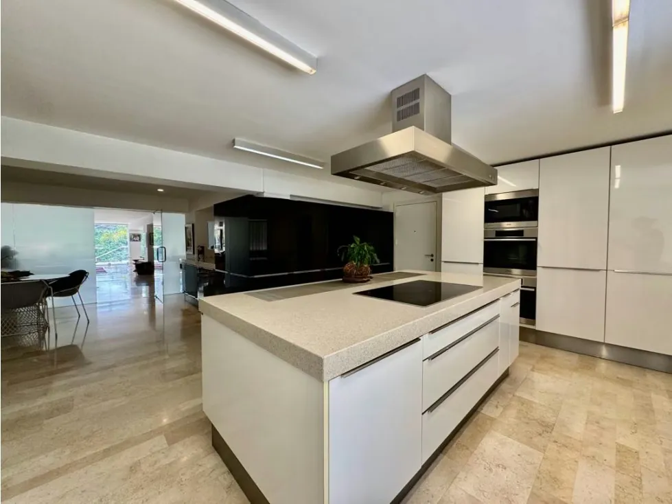 Se vende y/o alquila PB 438m2 + 350m2 jardín 3h+s/6b/3p Chulavista - 28