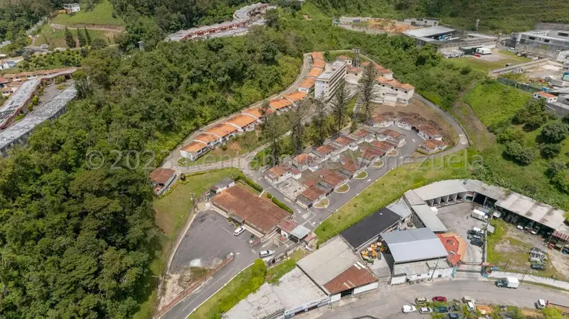 Comercial (Edificio) en Venta en San Antonio, Miranda