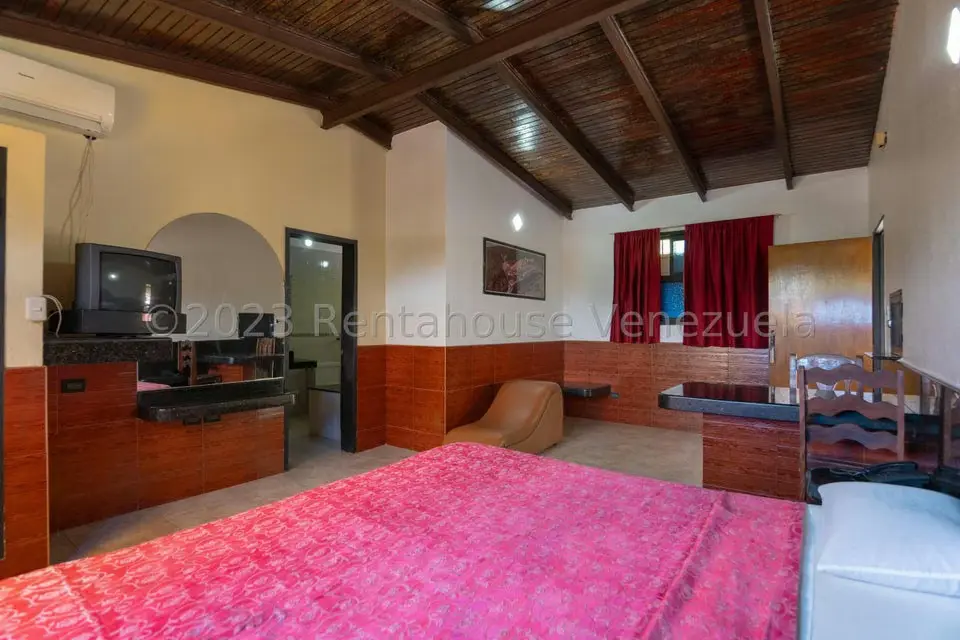 Comercial (Edificio) en Venta en San Antonio, Miranda - 29