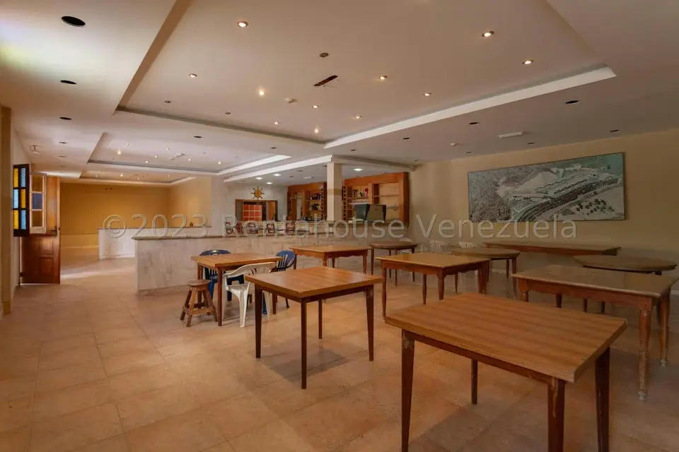 Comercial (Edificio) en Venta en San Antonio, Miranda - 41