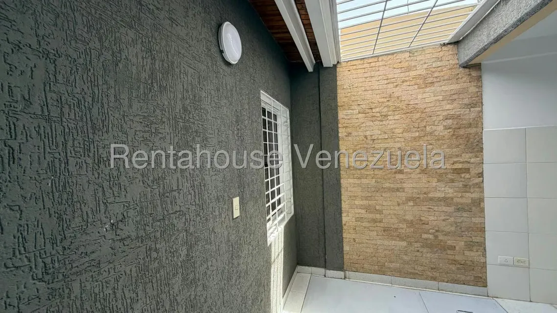 Casa (Multipes Niveles) en Venta en Roca Nostra, Lara - 19