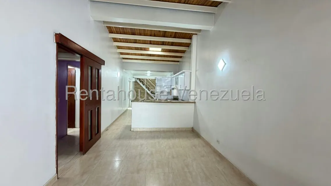 Casa (Multipes Niveles) en Venta en Roca Nostra, Lara - 2
