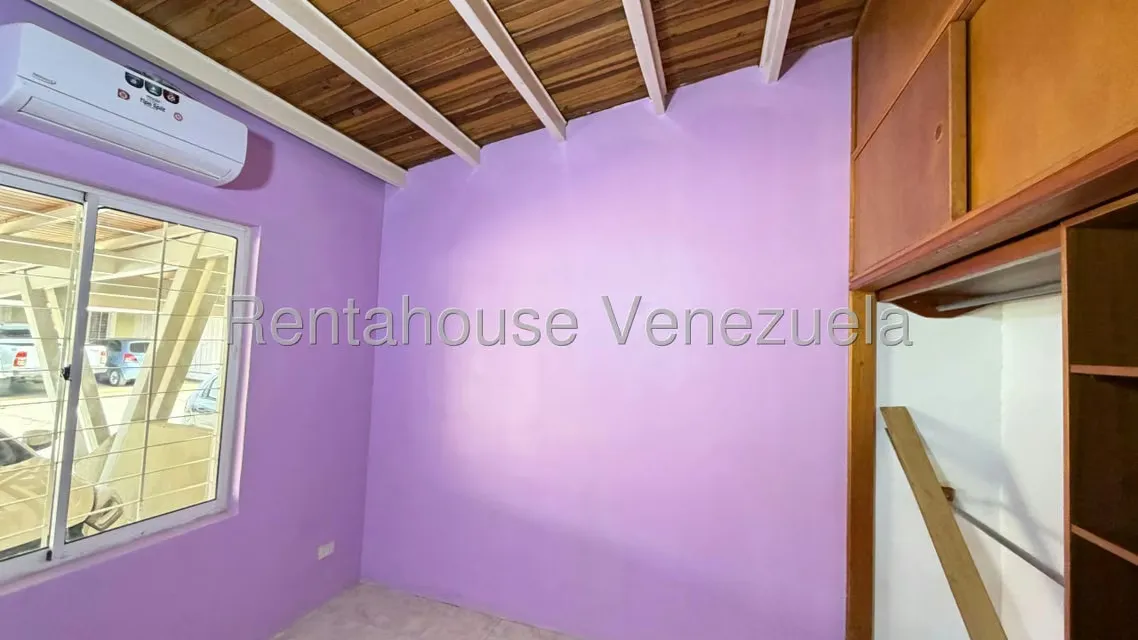 Casa (Multipes Niveles) en Venta en Roca Nostra, Lara - 24