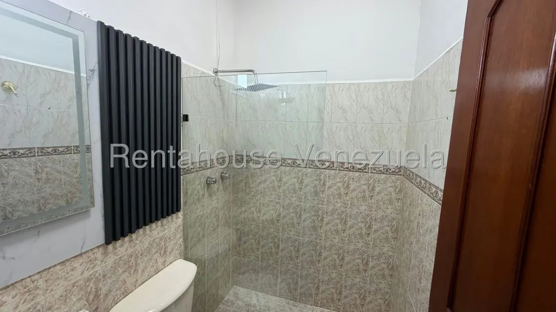 Casa (Multipes Niveles) en Venta en Roca Nostra, Lara - 29