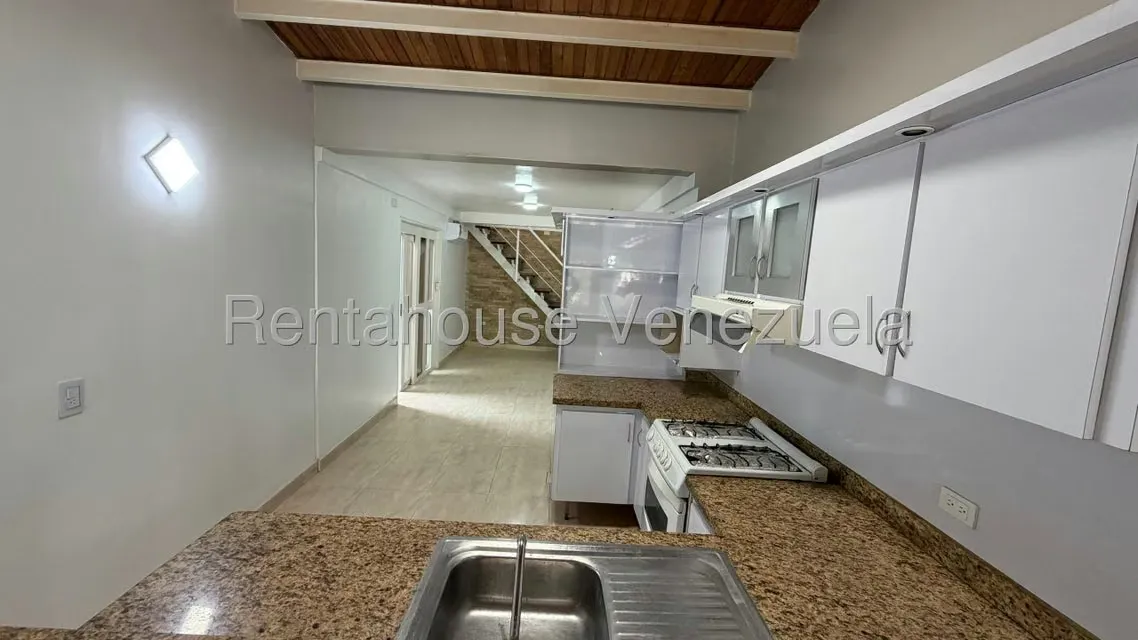 Casa (Multipes Niveles) en Venta en Roca Nostra, Lara - 5