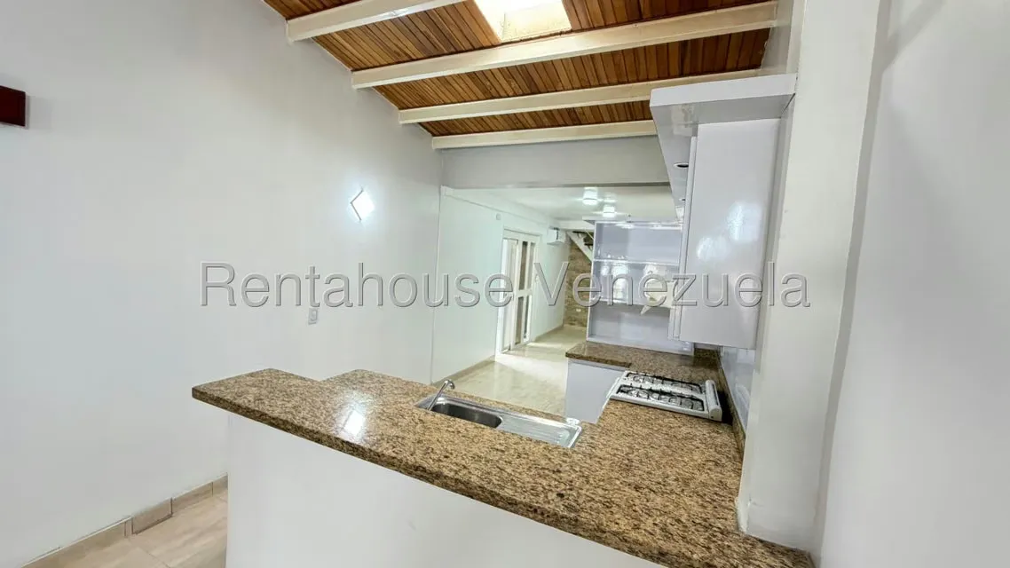 Casa (Multipes Niveles) en Venta en Roca Nostra, Lara - 6