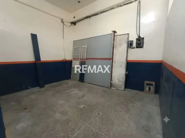 ALQUILER LOCAL COMERCIAL E INDUSTRIAL CON OFICINAS EN AV. PERIMETRAL DE CUA, SECTOR APARAY, EDO. MIRANDA. - 9