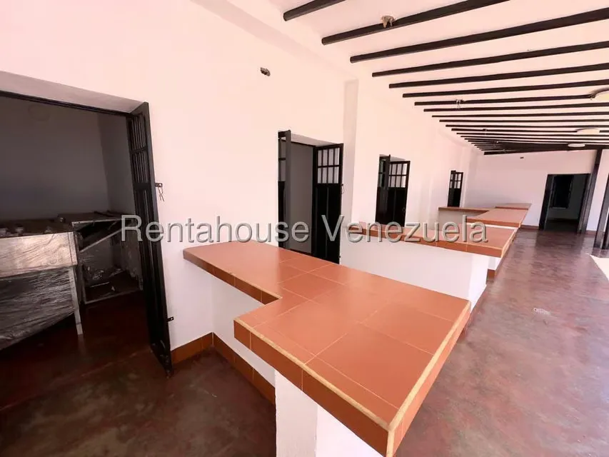 Local Comercial en Venta en Centro, Lara - 32