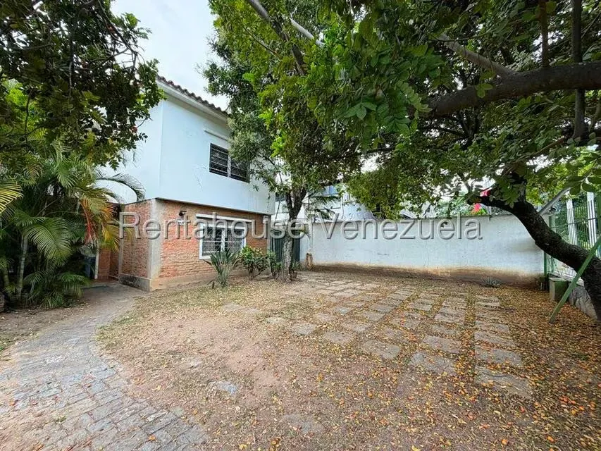 Anexo (Duplex) en Alquiler en Valle Arriba, Distrito Metropolitano