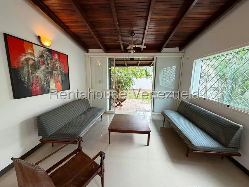 Anexo (Duplex) en Alquiler en Valle Arriba, Distrito Metropolitano - 11