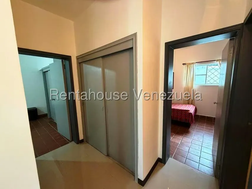 Anexo (Duplex) en Alquiler en Valle Arriba, Distrito Metropolitano - 17